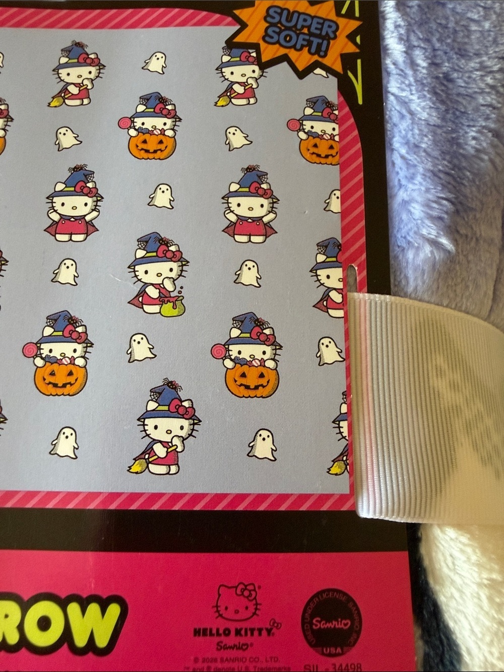 Hello Kitty Halloween Plush Throw - Lavender, Pink & White - Picture 7 of 9